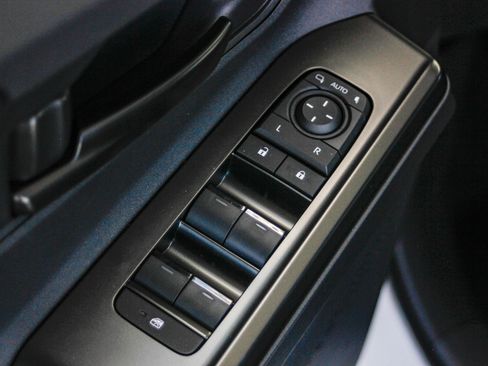 New 2026 Toyota bZ XLE image 25