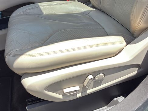 Used 2017 Lincoln MKX Reserve FWD image 23