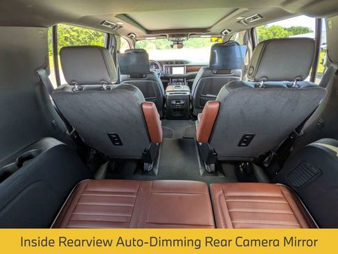 Used 2024 GMC Yukon XL Denali Ultimate AWD/4WD image 38