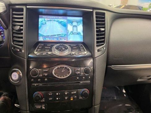Used 2010 INFINITI FX35 AWD w/ Navigation Pkg image 19