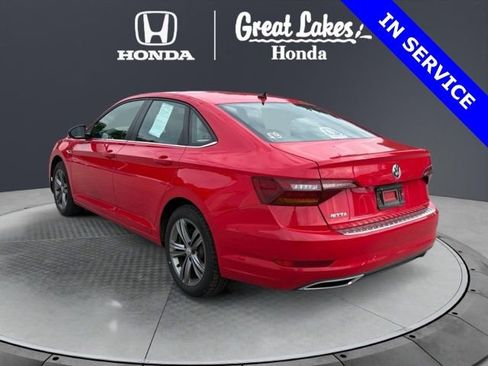 Used 2019 Volkswagen Jetta R-Line FWD image 4