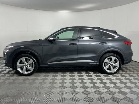 Used 2025 Audi Q5 Premium Plus w/ Premium Plus AWD/4WD image 5