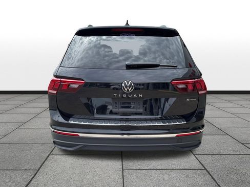 Used 2024 Volkswagen Tiguan SE AWD/4WD image 4