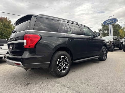 Used 2024 Ford Expedition XLT image 6