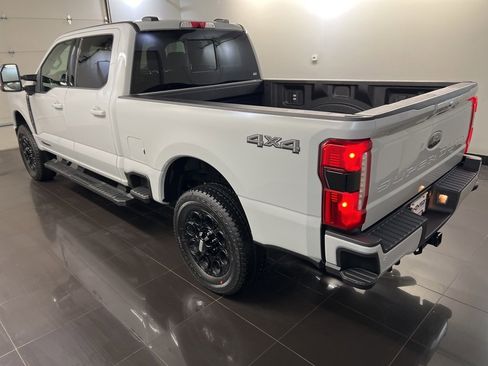 New 2026 Ford F250 Lariat w/ Black Appearance Package image 4
