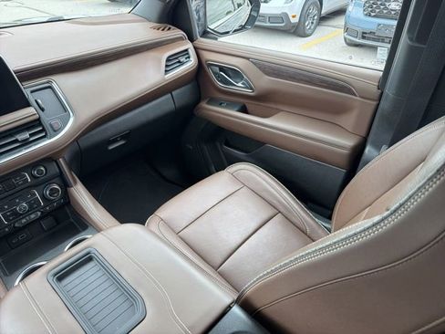 Used 2022 Chevrolet Tahoe High Country AWD/4WD image 29