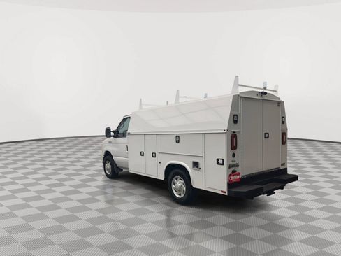 Used 2022 Ford E-350 and Econoline 350 Super Duty w/ Power Windows & Locks Group RWD image 30