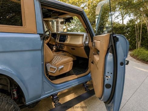 Used 2025 Ford Bronco Badlands AWD/4WD image 29