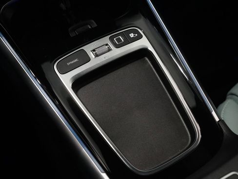 Used 2026 Mercedes-Benz GLB 250 4MATIC image 26