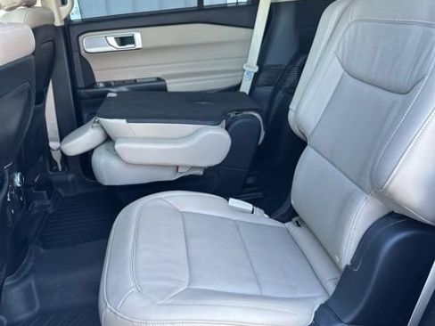 Used 2020 Ford Explorer Limited w/ Class III Trailer Tow Package image 49