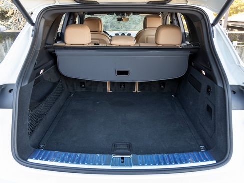 Certified 2023 Porsche Cayenne S image 43