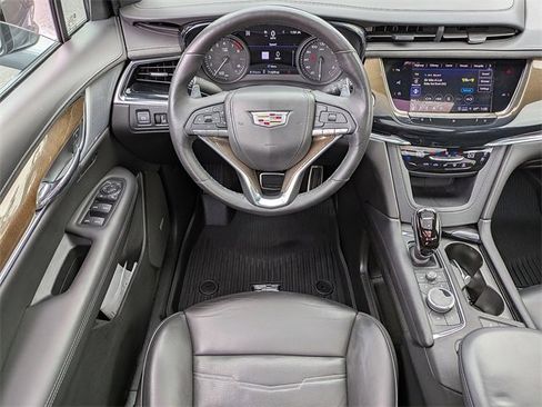 Used 2021 Cadillac XT6 Sport w/ Platinum Package image 17