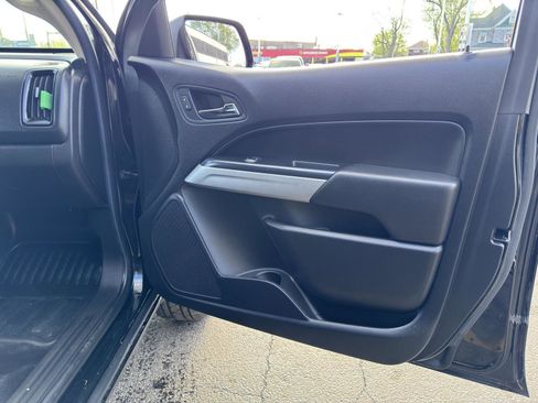 Used 2021 Chevrolet Colorado LT w/ Fleet Safety Package RWD image 30