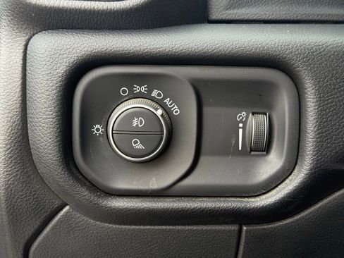Used 2024 RAM 3500 Big Horn AWD/4WD image 18