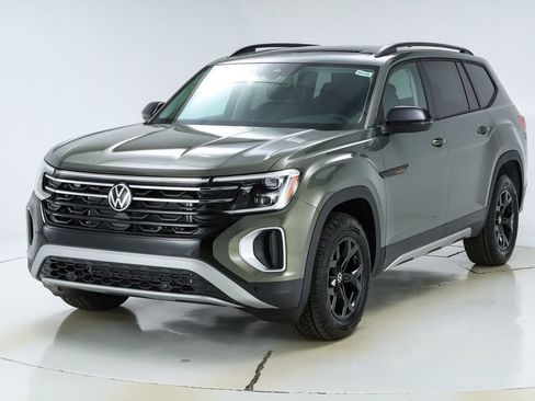 New 2026 Volkswagen Atlas Peak Edition image 41