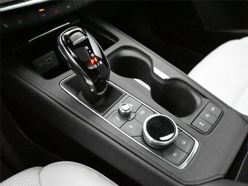 Used 2024 Cadillac XT4 Sport image 20