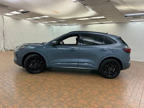 Certified 2023 Ford Escape ST-Line Elite w/ Premium Technology Package AWD/4WD image 4