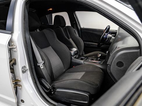 Used 2020 Dodge Charger R/T w/ Blacktop Package image 39