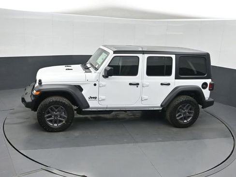New 2026 Jeep Wrangler Unlimited Sport w/ Convenience Group image 34