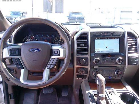 Used 2018 Ford F150 King Ranch w/ Equipment Group 601A Luxury AWD/4WD image 11