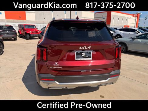 Certified 2024 Kia Sorento SX FWD image 3