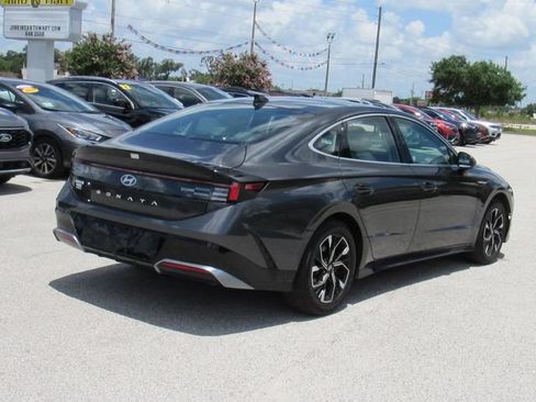 Used 2025 Hyundai Sonata SEL FWD image 4