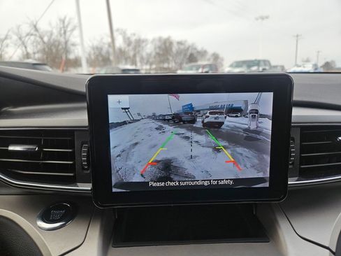 Used 2022 Ford Explorer XLT w/ Equipment Group 202A image 15