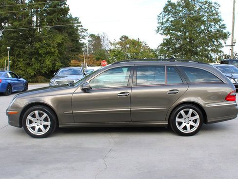 Used 2008 Mercedes-Benz E 350 4MATIC Wagon image 4