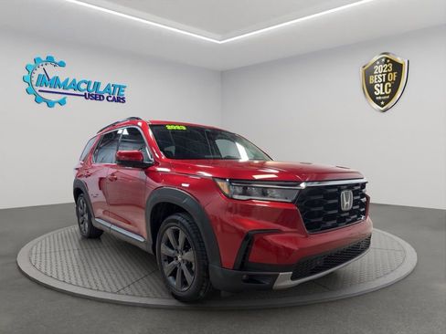 Used 2023 Honda Pilot Touring image 6