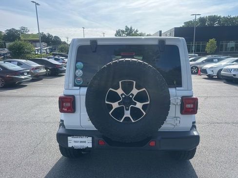 Used 2018 Jeep Wrangler Unlimited Sahara w/ Dual Top Group AWD/4WD image 4