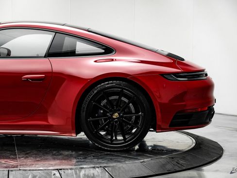 Used 2024 Porsche 911 Carrera w/ Premium Package image 7