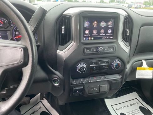 Used 2025 Chevrolet Silverado 2500 W/T AWD/4WD image 18