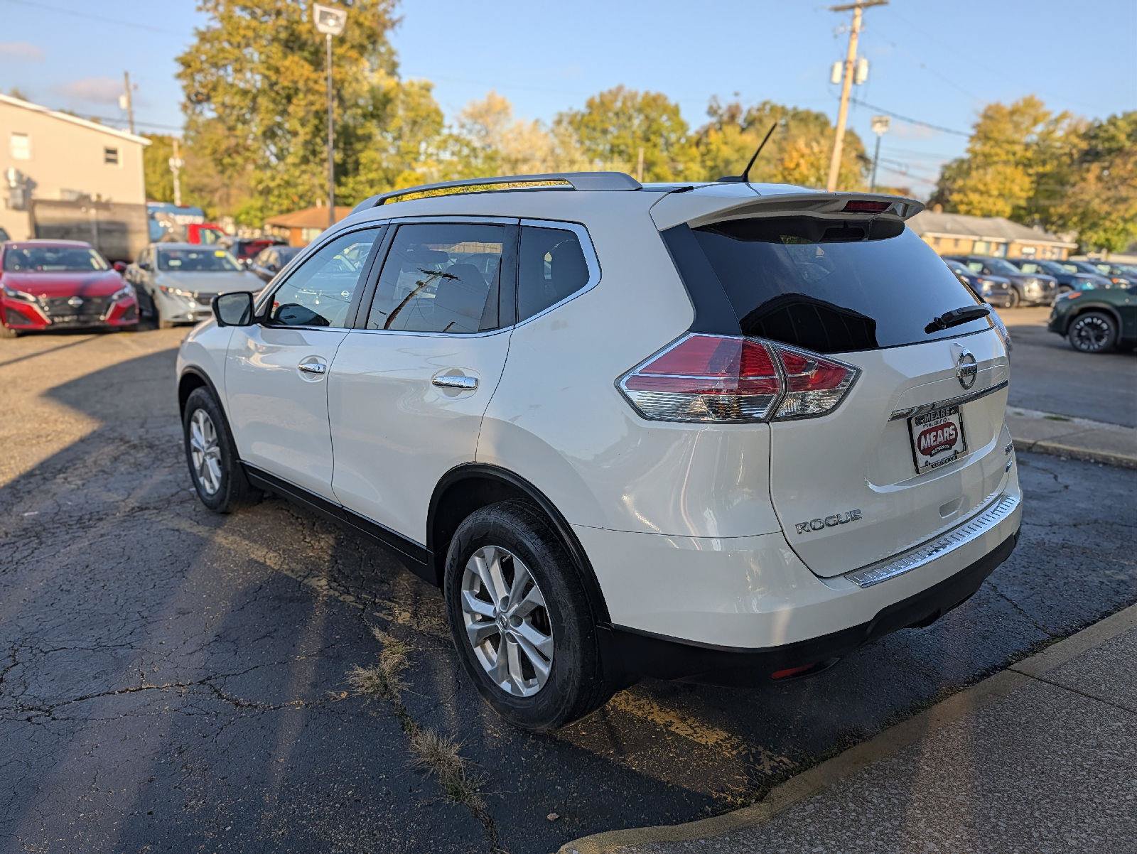 Used 2014 Nissan Rogue SV w/ SV Premium Package AWD/4WD image 9