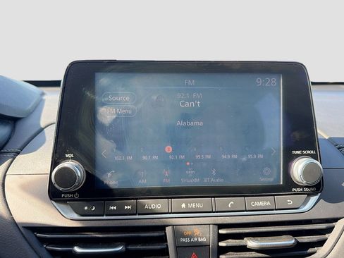 Used 2020 Nissan Altima 2.5 SV FWD image 15