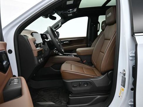 New 2026 Chevrolet Tahoe High Country w/ Sun And Tow Package image 36