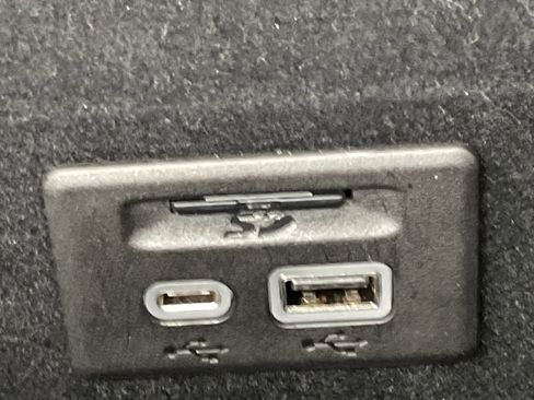 Used 2022 Cadillac XT5 Premium Luxury w/ LPO, Floor Liner Package image 27