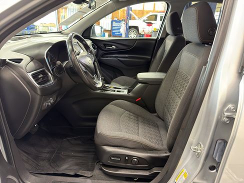 Used 2022 Chevrolet Equinox LT image 13