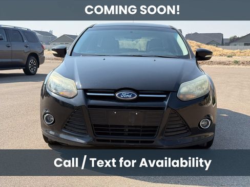 Used 2014 Ford Focus Titanium FWD image 2