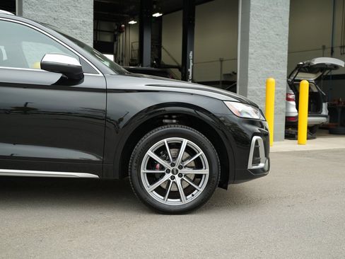 Used 2021 Audi SQ5 Premium Plus w/ Premium Plus Package image 9