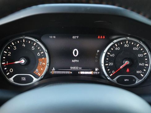 Used 2019 Jeep Renegade Trailhawk w/ Cold Weather Group II image 13