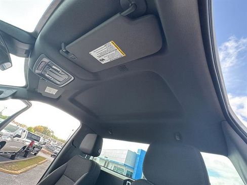 Used 2025 Chevrolet Silverado 1500 W/T image 23