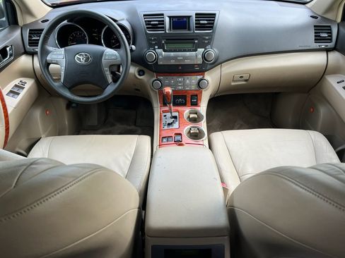 Used 2010 Toyota Highlander Limited AWD/4WD image 15