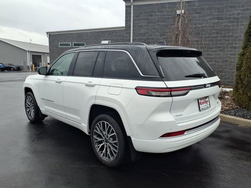 New 2026 Jeep Grand Cherokee Summit w/ MOPAR Finishing Package AWD/4WD image 3
