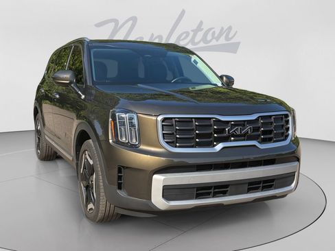Used 2023 Kia Telluride S AWD/4WD image 8