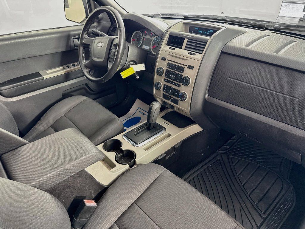 Used 2011 Ford Escape XLT w/ 201A Rapid Spec Order Code FWD image 32