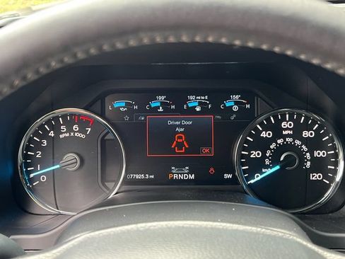 Used 2019 Ford F150 Lariat w/ Equipment Group 502A Luxury AWD/4WD image 29
