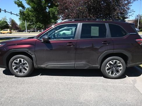 Used 2026 Subaru Forester Premium AWD/4WD image 2
