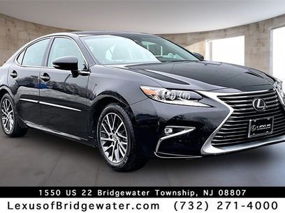 Used 2017 Lexus ES 350 w/ Luxury Package
