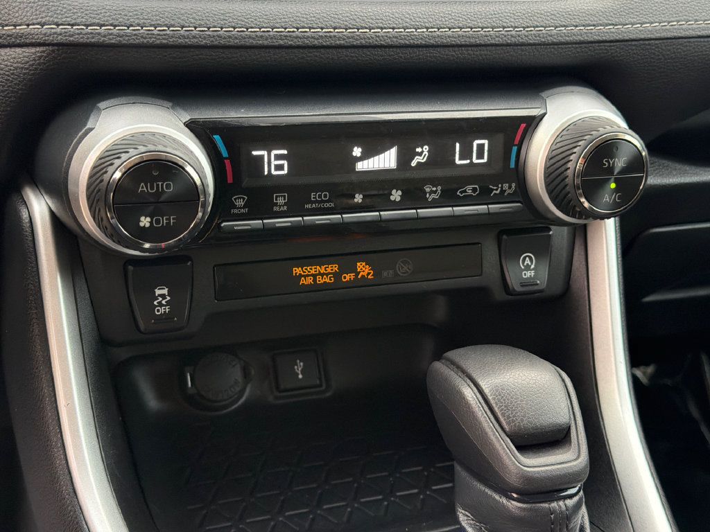 Used 2021 Toyota RAV4 XLE AWD/4WD image 27