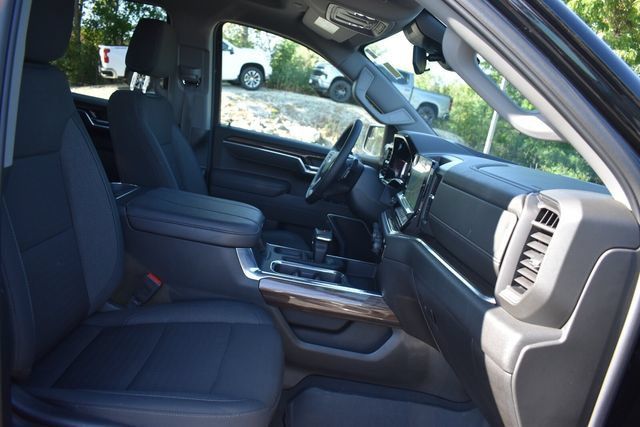 Certified 2025 Chevrolet Silverado 1500 RST AWD/4WD image 15